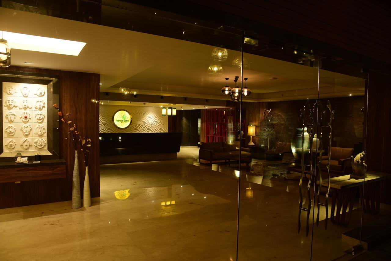 Lemon Tree Hotel Shiliguri Exterior foto