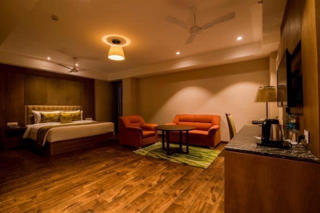 Lemon Tree Hotel Shiliguri Exterior foto
